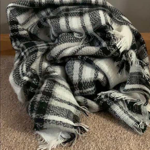 Scarf - Picture 2 of 2